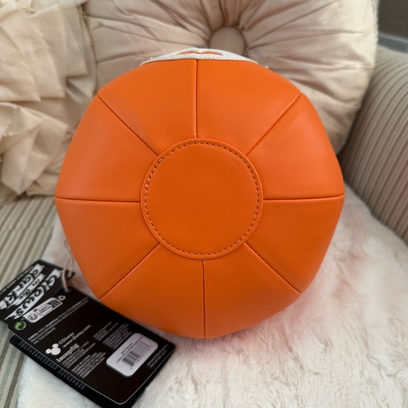 Loungefly Disney Mickey Mouse
Mick-O-Lantern Halloween
Crossbody NWT - Picture 4 of 10